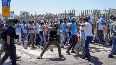 HAOS NA ULICAMA TEL AVIVA VIše od 100 osoba povređeno u sukobima između Eritrejaca i policije (FOTO)