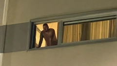 ALO! PAPARAZZO Janjuš izleteo go na prozor apartmana, a evo šta nam je poručio pred početak Elite