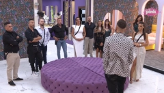 ONI SU PRVI UČESNICI ELITE! Zadrugari su se uselili u "belu kuću", a kada su videli šta ih sačekalo doživeli su šok (FOTO)