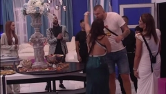 MENE ČUVA VELIKA ŠEFICA Zadrugarka šokirala ponašanjem, cimeri ne mogu da veruju da je ovo izjavila (VIDEO)