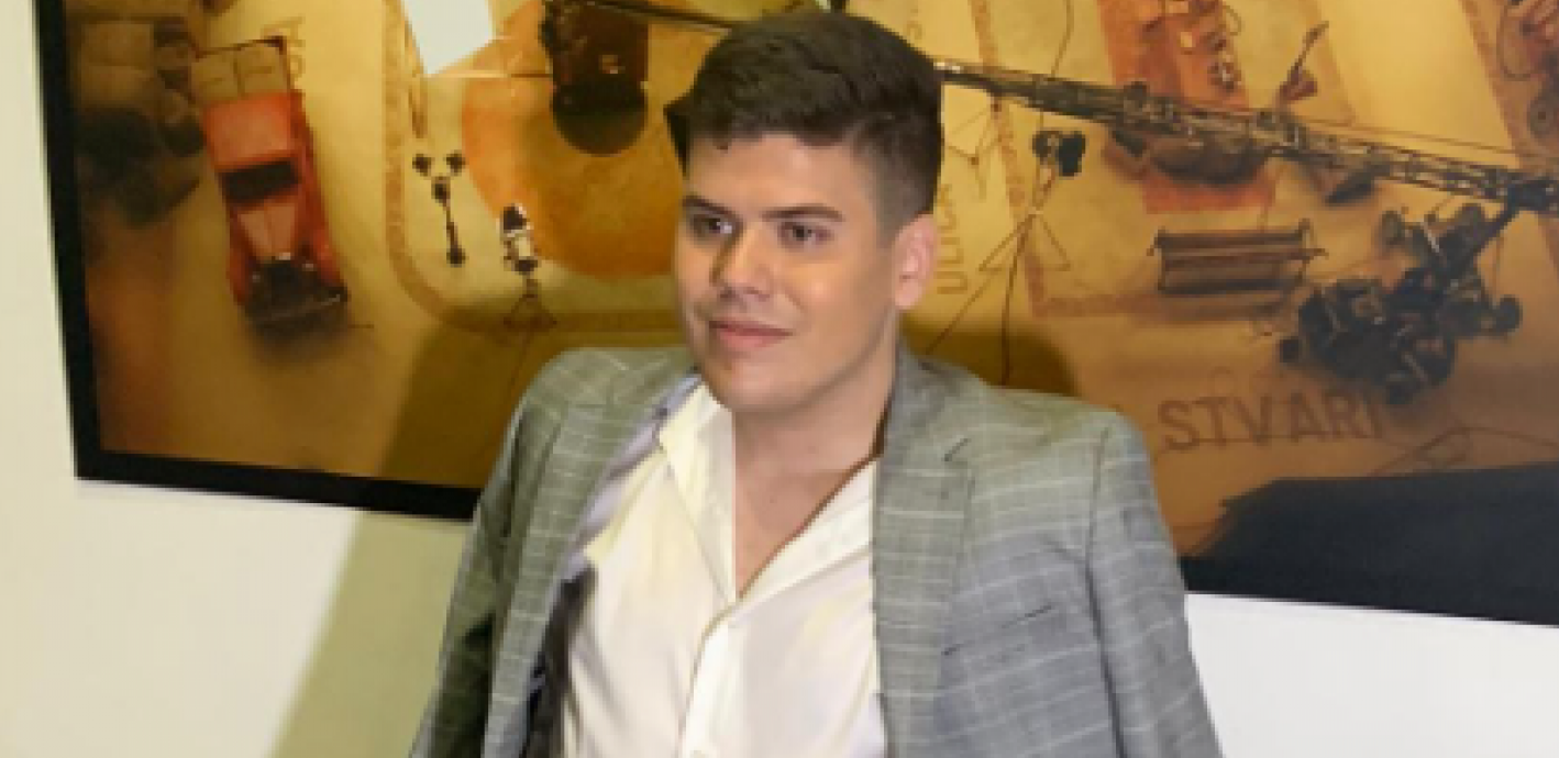 OTAC JE POKUŠAO DA ME UBIJE Takmičar Elite šokirao priznanjem: Baba mi je pevačica iz grupe "Zana", imam svašta o njoj da kažem!