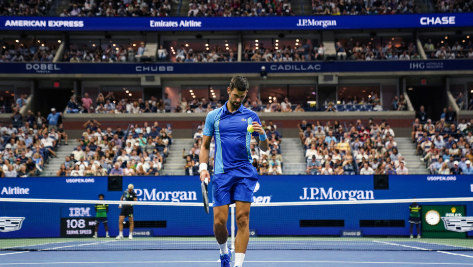 ZASTAVA JUGOSLAVIJE USRED NJUJORKA Ko kaže da Novak nema podršku protiv Amerikanca? (FOTO)