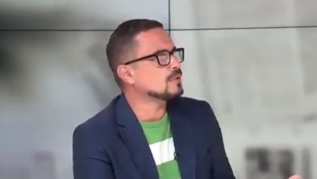 VELJKOVIĆ MISLI DA SMO IZGUBILI PAMĆENJE Šolakov novinar se predstavlja kao "nezavisan", ali svi znamo šta je radio do 2017. godine!