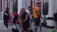 HAOS SE NASTAVLJA! Zadrugarka skočila na Božu Džonsa zbog njegovih reči, salve uvreda pljušte sa obe strane, ona mu pomenula Maju Marinković! (FOTO)