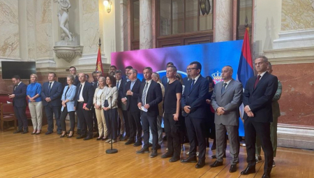 Zašto građani Srbije neće dobiti povećanje plata i penzija?