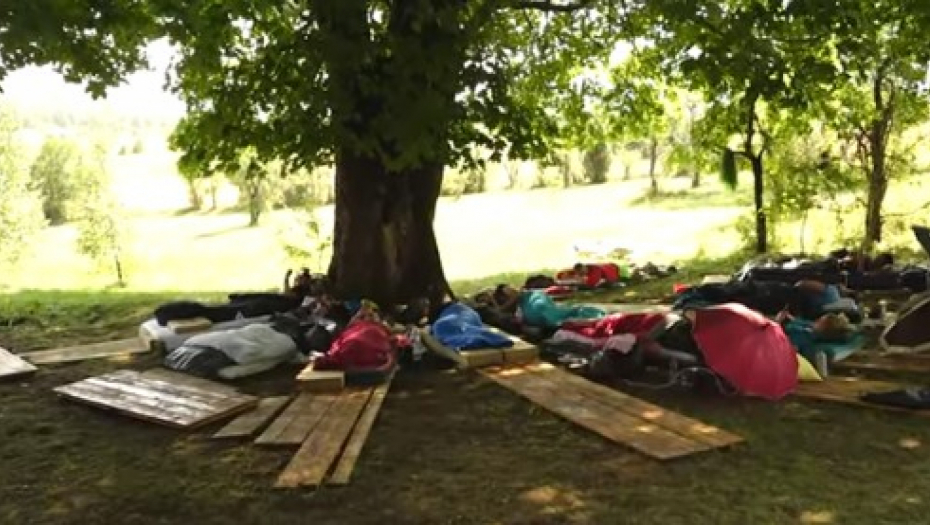 MOGU ONI OVAKO DOVEKA Crnogorsko takmičenje u izležavanju ušlo u 18 dan, organizatori ne znaju šta da rade