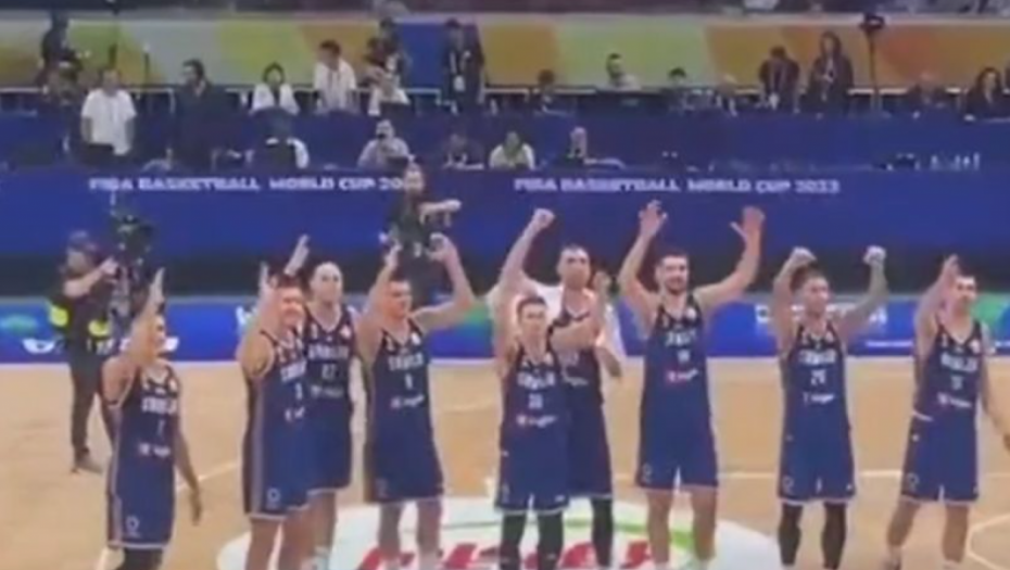 VELIKO SRCE IMAJU "ORLOVI" Srpski košarkaši pevali sa  navijačima za Borišu Simanića (VIDEO)