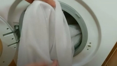 VRATITE ZAVESAMA SNEŽNU BELINU JEDNIM PRANJEM Dovoljan je najobičniji jeftin sastojak iz kuhinje