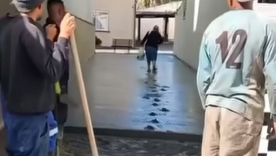 BABA IMA SVOJ PRAVAC I BRIGA JE Šokirani radnici u neverici gledao šta radi ova žena
