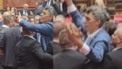 OVAKO IZGLEDA BORBA PROTIV NASILJA ZA KOJU SE ZALAŽE OPOZICIJA  Sve su razvalili (VIDEO)