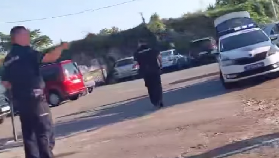 OPSADNO STANJE U VIŠNJIČKOJ BANJI Čovek šetao sa puškom u ruci?