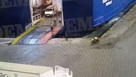 "LJUDI SU VIKALI, ALI NIJE MU BILO SPASA" Radnici luke opisali tragediju na trajektu: "Bez obzira koliko ste dobar plivač, gotovi ste!"