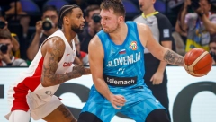 DONČIĆ JE NAJVEĆA ZVEZDA MUNDOBASKETA Cela hala zbog njega navija za Sloveniju, ušao u verbalni sukob sa Bruksom (VIDEO)