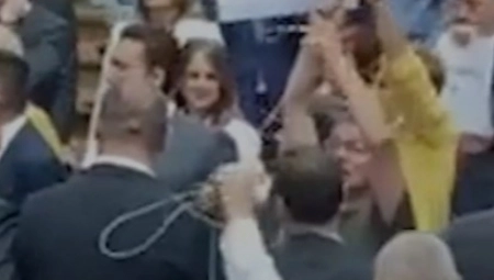 ĆUTA I MILIVOJEVIĆ DONELI OMČU U SKUPŠTINU Poslanici opozicije da objasne koga misle da vešaju - državni vrh ili i nepodobne građane?