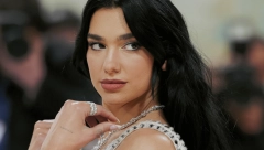 PRVO AVRIL, A SADA I DUA Slavna pop pevačica pevačica stiže na Balkan, poznat datum i mesto!