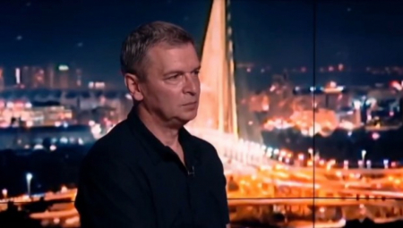 VREĐANJE, UVREDE I PSOVANJA! Đilasov Ćuta nastavio da sprovodi jedini program njihove koalicije (VIDEO)