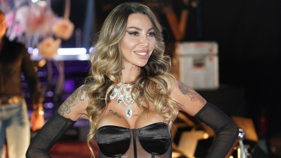 ANELI AHMIĆ PRE OPERACIJA: Evo kako je izgledala u prošlosti, ni rođena majka je ne bi prepoznala! (FOTO)