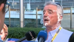 SKANDAL, ZALEPILI SU MU KREMPITU U FACU Trebalo je da priča o peticiji koju je predao Ursuli fon der Lajen, a onda...