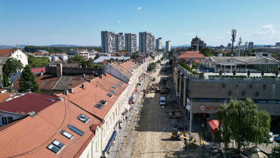 "GROBNICA SA LEPOM TERASOM" Izdaje stan za 700 evra, ljudi šokirani, "to ne vredi ni 200"