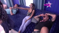 ANELI DOŽIVELA NERVNI SLOM ZBOG JANJUŠA Prvi izlivi ljubomore, napala ga i ponizila "Jel se plašiš druženja sa mnom?"