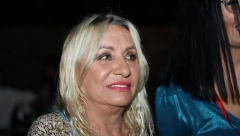 GOLIŠAVI RAZMENJUJU NEŽNOSTI! Vesna Zmijanac ne može da odoli biznismenu, opustili se i pokazali koliko se vole (FOTO)