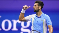 NOVAKOVO SPUŠTANJE SLUŠALICE Ovako je Đoković proslavio pobedu nad Amerikancem (VIDEO)