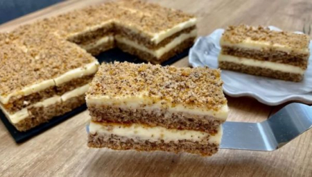 STARINSKI RECEPT NAŠIH BAKA, KOJI NE IZLAZI IZ MODE Kolač sa orahom i jogurtom, miriše na vrhunski užitak