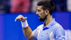 PONOVO OSULI PALJBU PO ĐOKOVIĆU Novak "spuštanjem slušalice" izazvao haos (VIDEO)