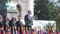 VUČIĆ SE OBRATIO KADETIMA: Znam kakvi izazovi čekaju našu zemlju, vaš posao neće biti lak