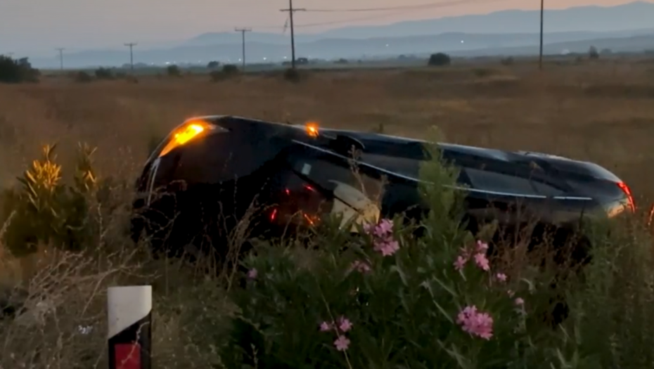 PRVI SNIMAK NESREĆE U GRČKOJ Ima povređenih (VIDEO)