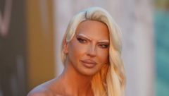 KARLEUŠA SE REŠILA NAKITA VREDNOG 62.000 EVRA! Evo šta je uradila sa skupocenim komadima, sve objavila javno