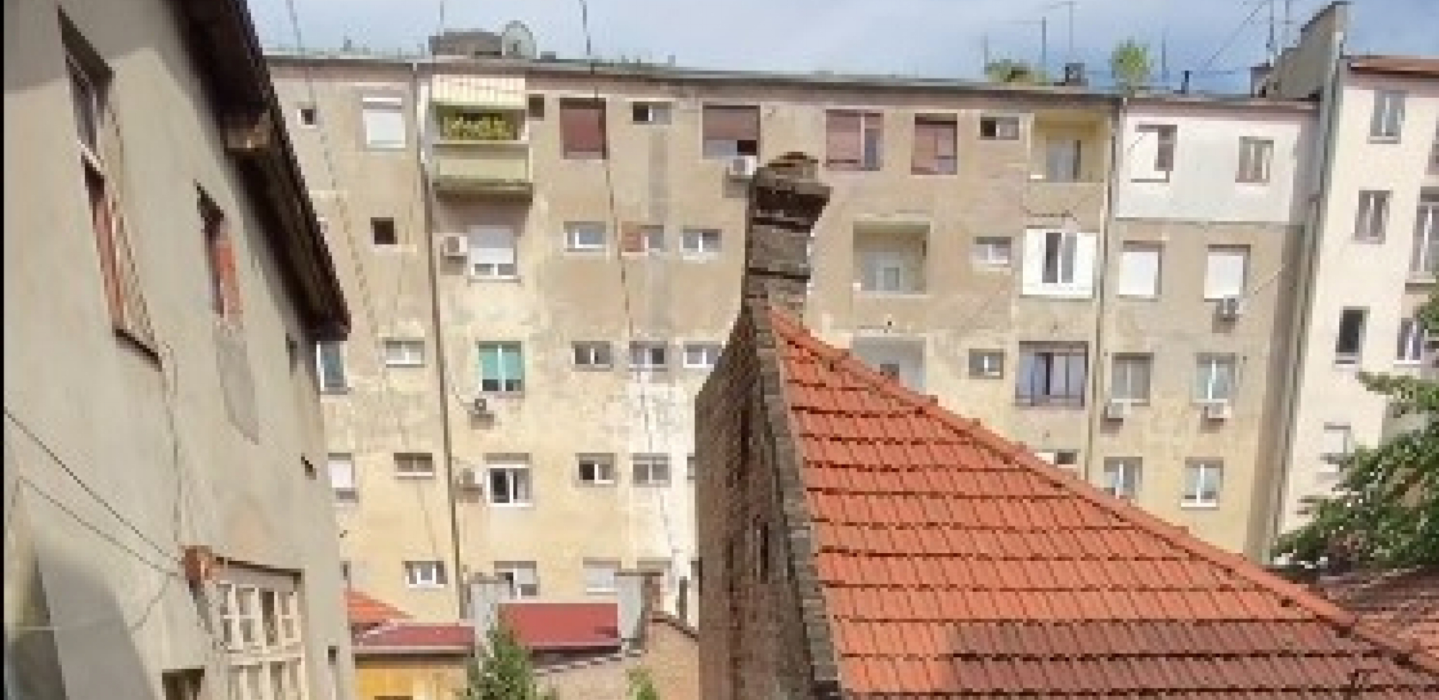 ŽENA TRESLA MRVE, A NA STOLNJAKU ZABORAVILA NOŽ, PROLAZNICA STRADALA Nije ni slutila koliko će koštati ova kobna greška