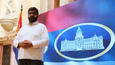 GRAĐANI SU ZGROŽENI PONAŠANJEM OPOZICIJE! Jahja Fehratović, narodni poslanik, za Alo! o ponašanju opozicionara na sednici