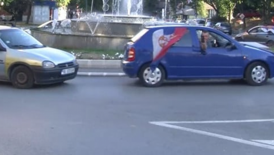 PEŠIĆEVI "ORLOVI" SU NAM VRATILI VERU U KOŠARKU Srbi s Kosova i Metohije uz trobojke i navijanje proslavili titulu vicešampiona sveta (VIDEO)