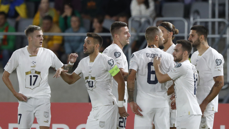 GOL ZA SVAKO Srbin oduševio lepu suprugu, cepao mrežu koliko imaju dece