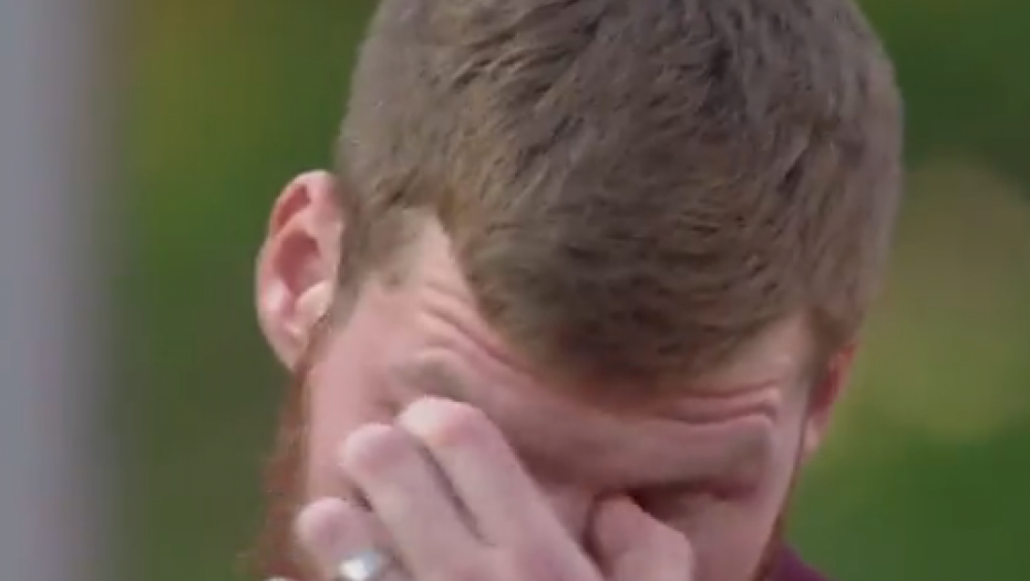 LETONCI DOČEKALI SVOJE ŠAMPIONE Emotivne scene, braća Bertans nisu mogli da zadrže suze (VIDEO)