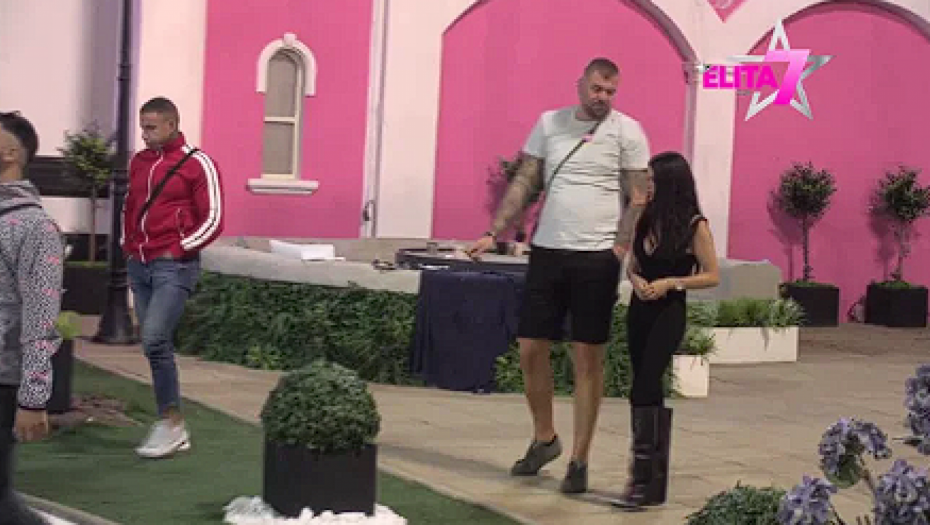 NEĆE DA ODUSTANE OD NJEGA! Jovana ne može da se rastane od Janjuša: "U tebi sam videla sve!"