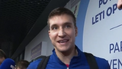 ON JE TO ZASLUŽIO Ori se pesma za Bogdana Bogdanovića (VIDEO)