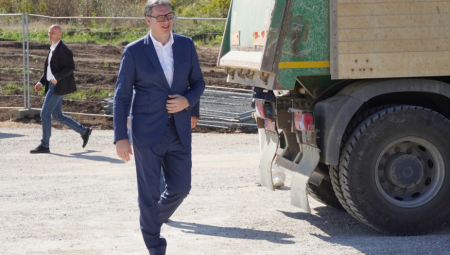 U ZEMLJU KRANOVA STIGLA FABRIKA KRANOVA Vučić: Palfinger donosi u Niš najmoderniju tehnologiju i opremu