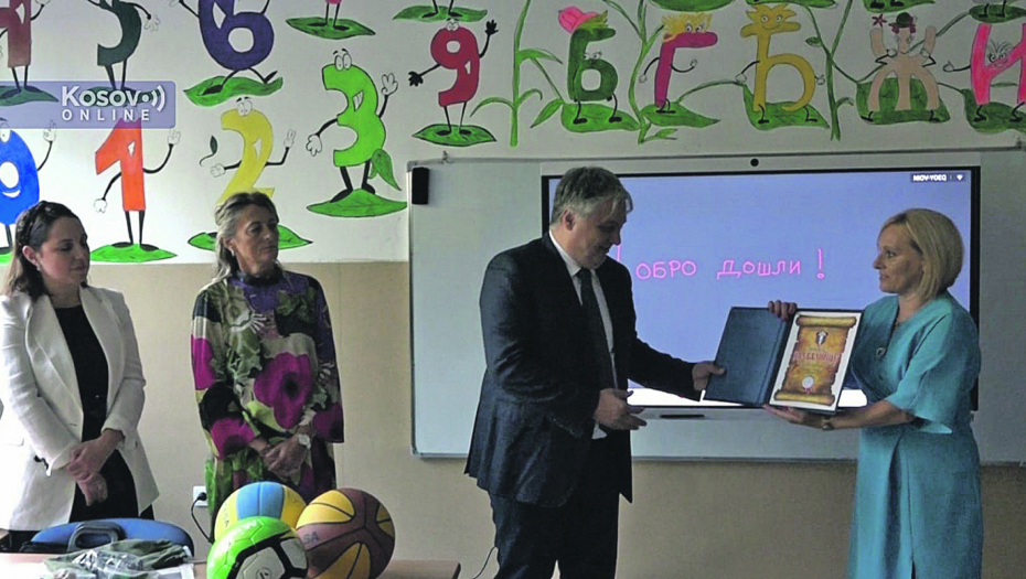 KOSOVSKA BITKA TELEKOMA SRBIJA Vladimir Lučić u poseti Srbima na KiM