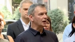 SKANDAL: OPOZICIJA PRETI NOVINARIMA I UREDNICIMA, A NOVINARSKA UDRUŽENJA ĆUTE!