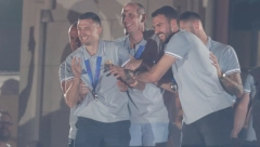 NAJLUĐA SCENA SA DOČEKA Aleksa Avramović se spremio da uradi nešto baš ekstremno, a onda se umešao Nebojša Ilić (VIDEO)