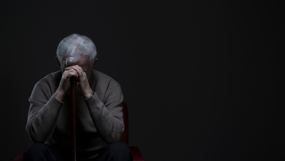 "SVE SAM ULOŽIO U NJIH, SADA SAM OSTAO ODSEČEN KAO PANJ" Ispovest čoveka kojeg su ćerke ostavile u starosti lomi srca