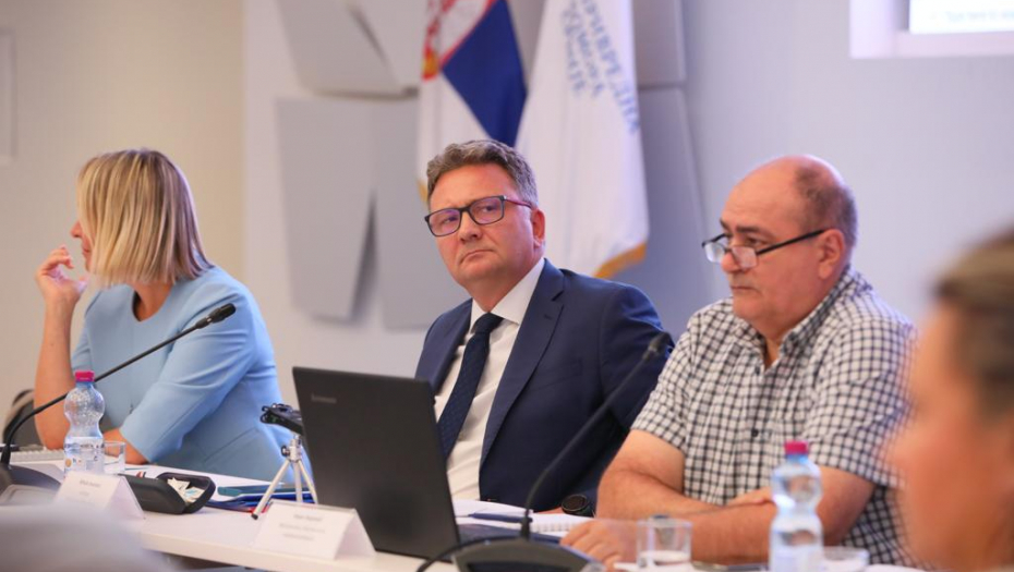 PRVI OKRUGLI STO U toku je javna rasprava o Nacrtu zakona o javnom informisanju i medijima (FOTO/VIDEO)