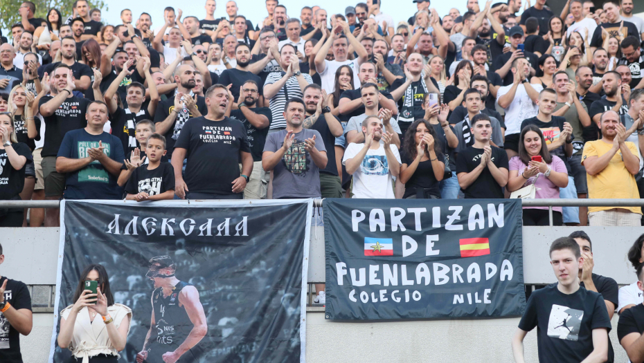 PARTIZAN ODUŠEVIO ČITAVU PLANETU Nestvarne scene sa Tašmajdana obišle Evropu i svet (VIDEO)