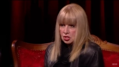 BAČENA BOMBA NA KUĆU JELENE TINSKE Policija hitno reagovala, a evo na koga Tinska sumnja