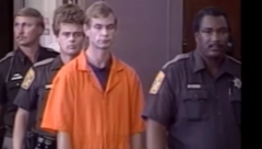 KOMŠIJE SE ŽALILE NA SMRAD IZ NJEGOVOG STANA Kada su policajci upali otkrili su jezive detalje, prizor koji su tamo zatekli ledi krv u žilama