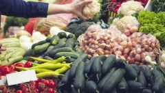 EVO ŠTA JE POSKUPELO NA PIJACAMA Kilogram ide i do 600 dinara