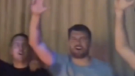 ZBOG NJIH JE LUKA ZAPEVAO VIDOVDAN Evo sa kim je Dončić pevao srpske pesme posle finala Mundobasketa (VIDEO)