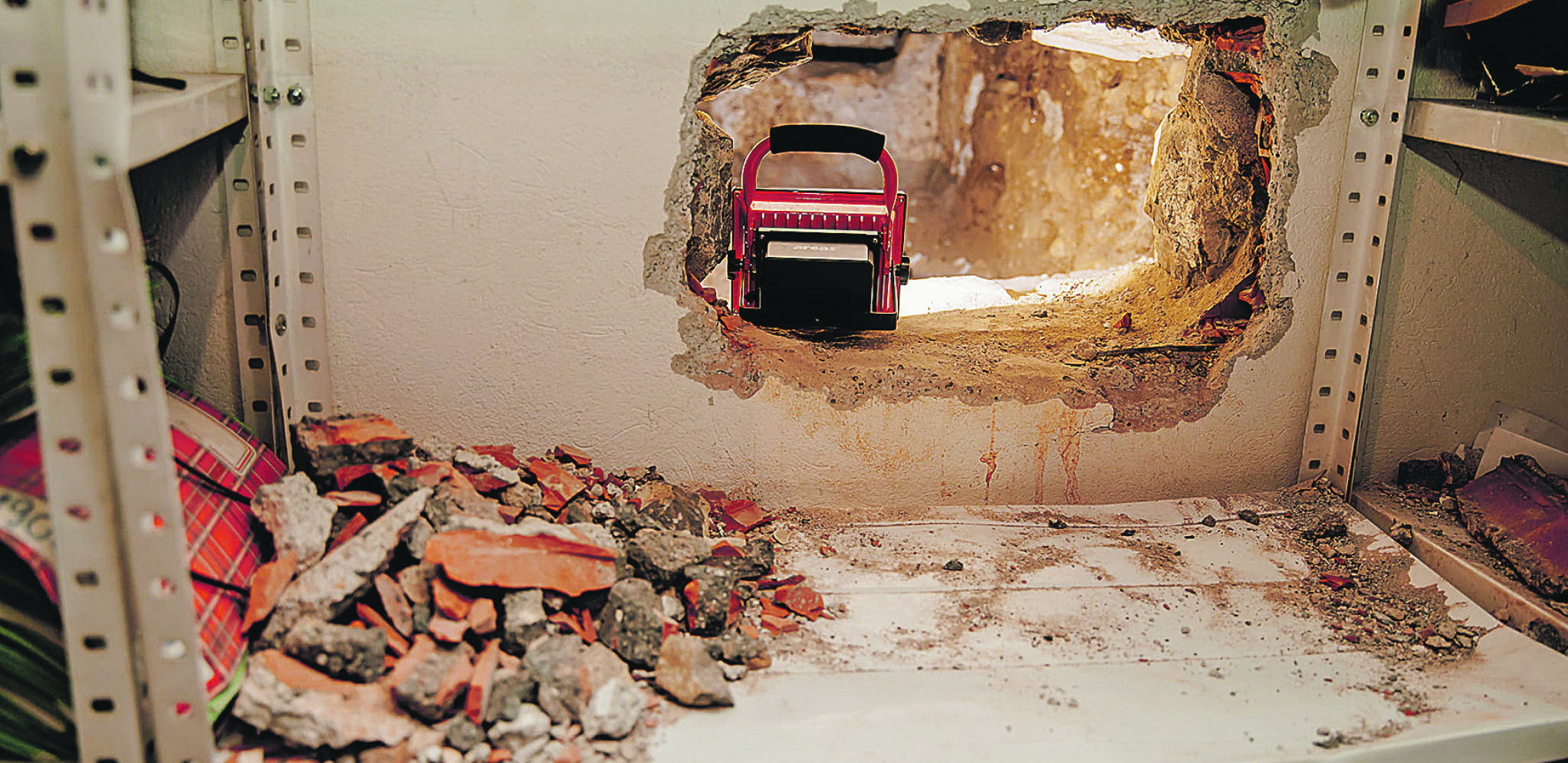 NOVI DETALJI AFERE "TUNEL" KOJA TRESE CG Dat je nalog, zatvara se!